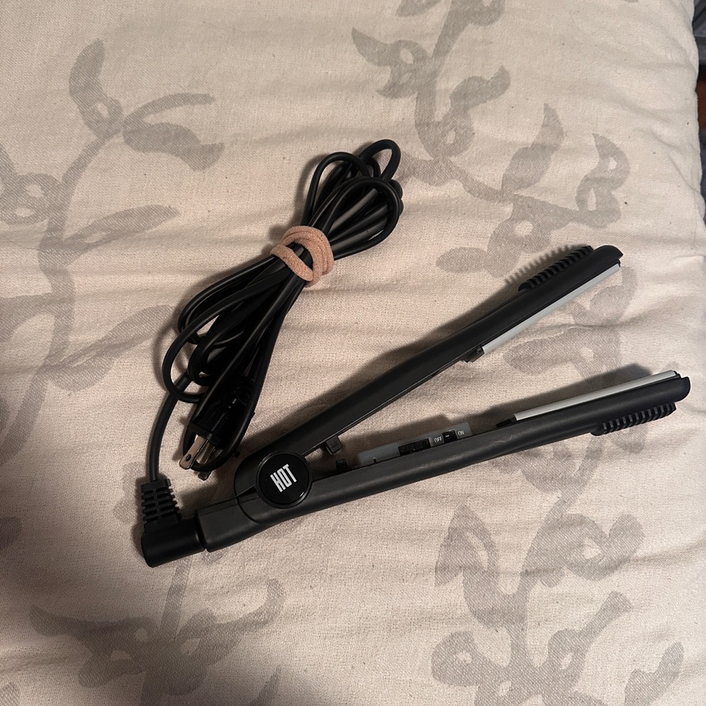 Hot Tools Hair Straightener Flat Iron